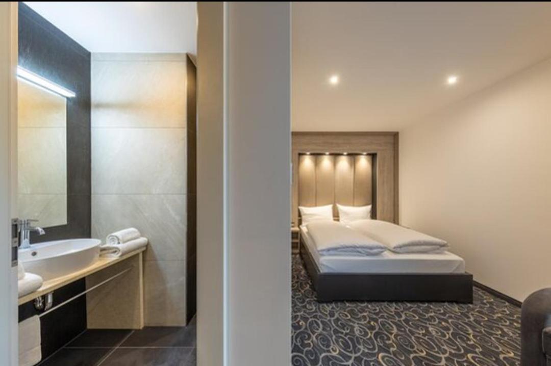 סינדלפינגן Hotel Business Bay Das Ehemalige Staycation Hotel מראה חיצוני תמונה