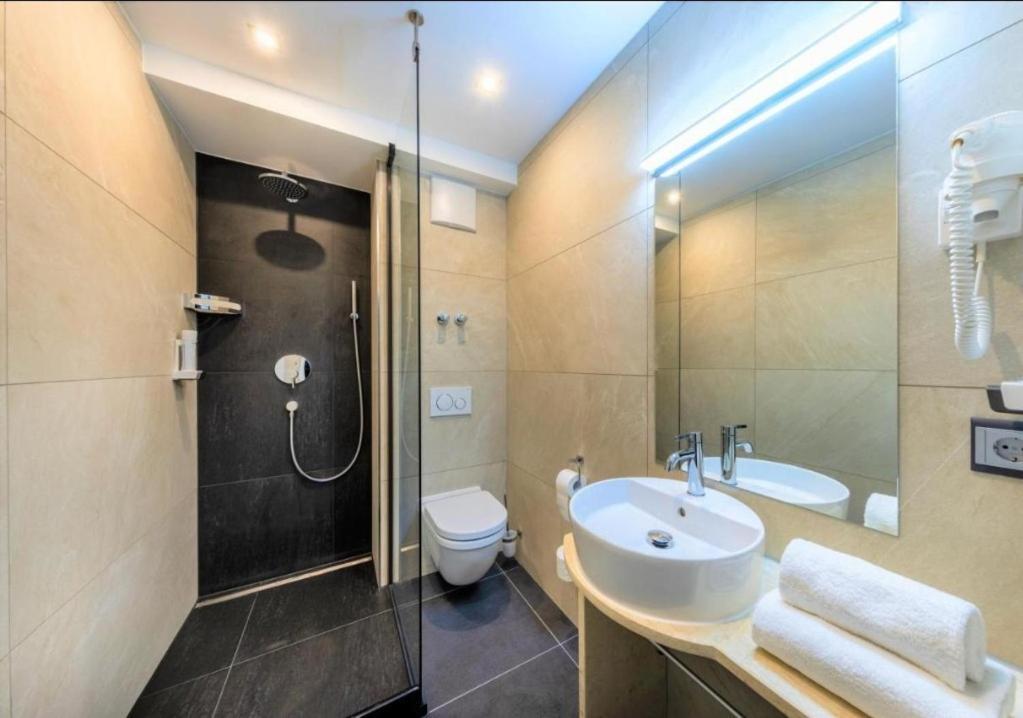 סינדלפינגן Hotel Business Bay Das Ehemalige Staycation Hotel מראה חיצוני תמונה