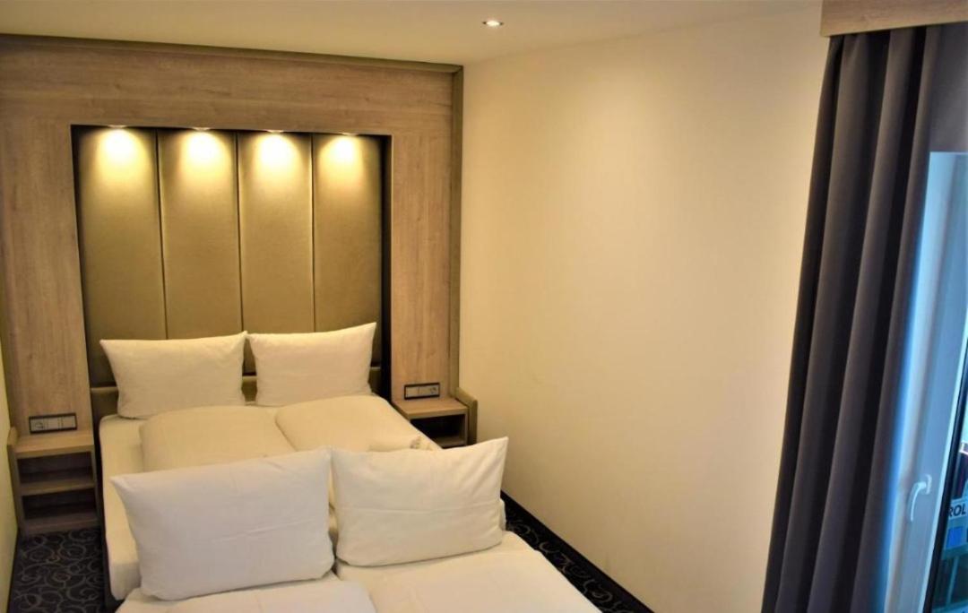 סינדלפינגן Hotel Business Bay Das Ehemalige Staycation Hotel מראה חיצוני תמונה
